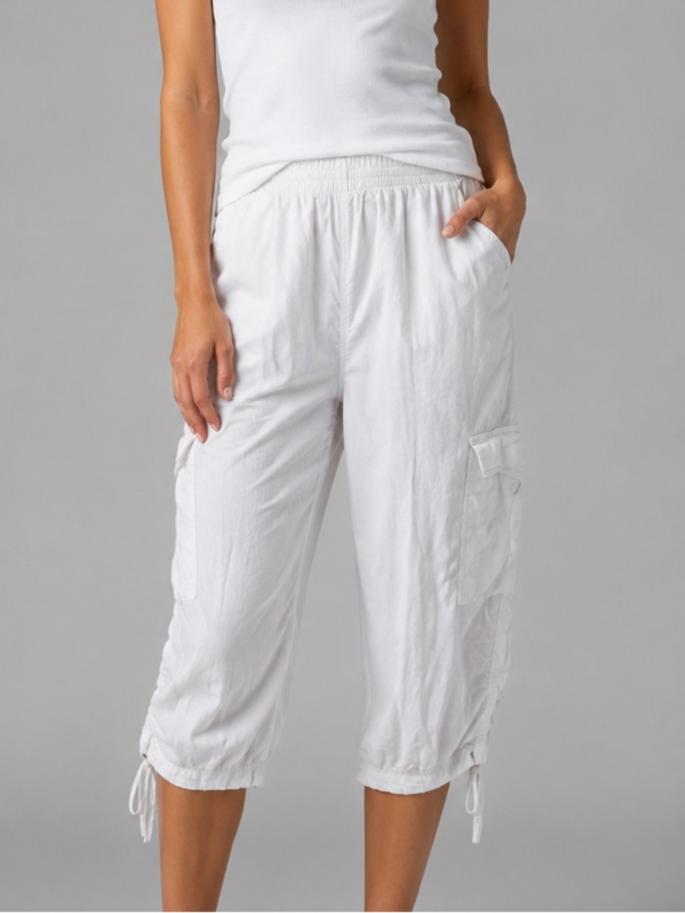 Paradiso Women’s Comfort Fit White Cargo Capris with Drawstring Hem